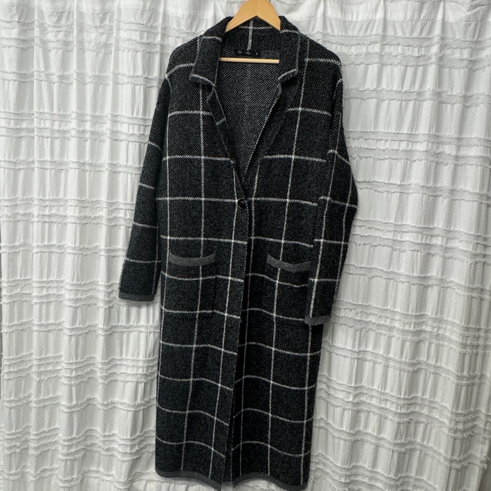GREY & WHITE CHECKERED OVERCOAT